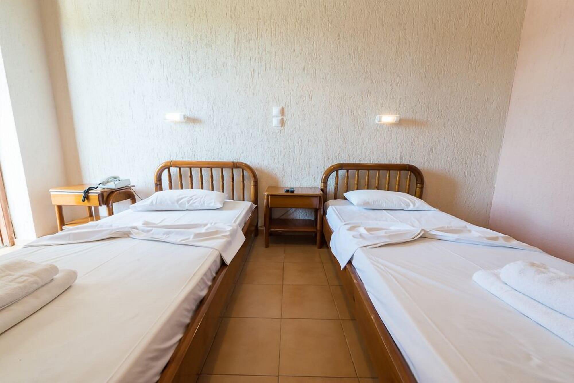 Galaxy Hotel Аргостолион Экстерьер фото